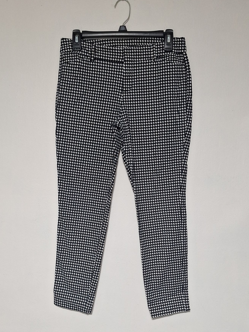 Old Navy Black & White Houndstooth Cropped Pants